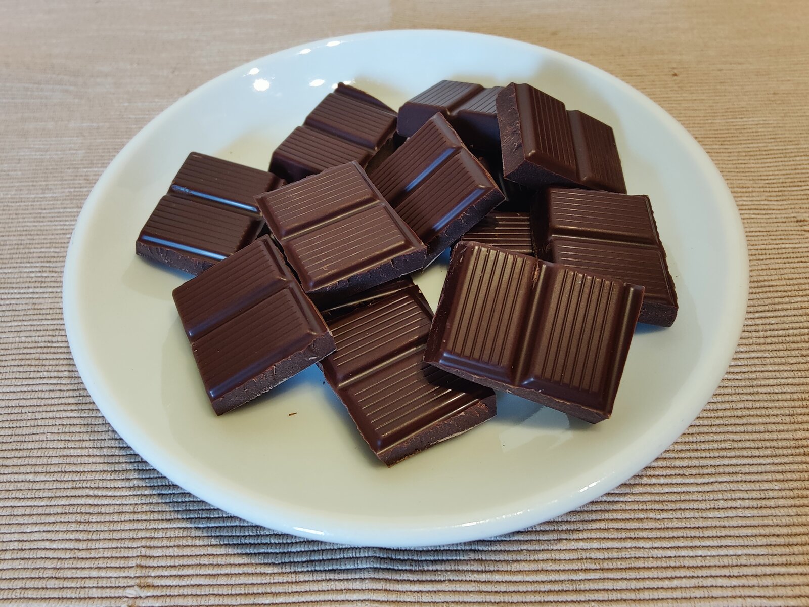 Dark chocolate in big chunks